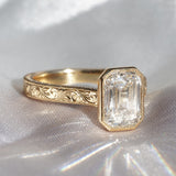 [Athena] Hand-Engraved Bezel Engagement Ring