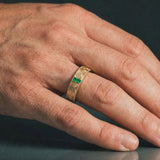 [Shape Of The Wind] Engraved Emerald Ring