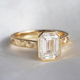 [Athena] Hand-Engraved Bezel Engagement Ring