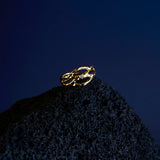 Siren ring, yellow gold